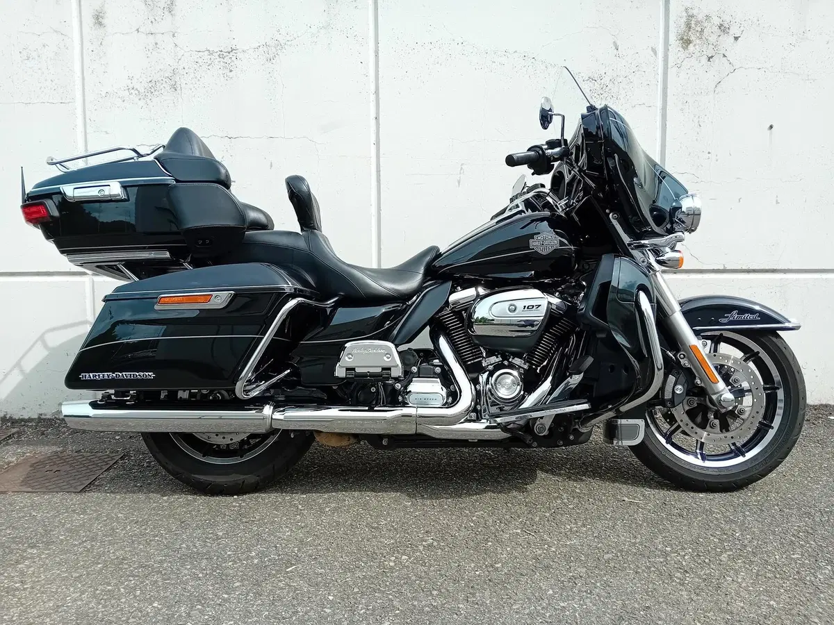 Harley-Davidson 1690 Electra Glide Ultra Limited (2016) - FLHTK
