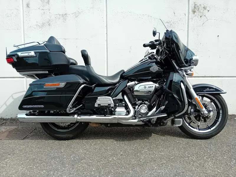 Harley-Davidson 1690 Electra Glide Ultra Limited (2016) - FLHTK
