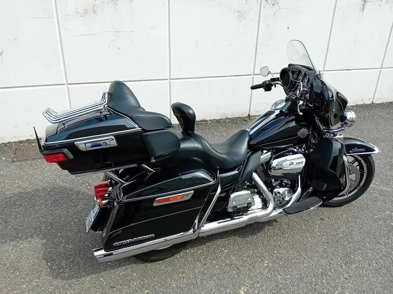 Harley-Davidson 1690 Electra Glide Ultra Limited (2016) - FLHTK (4)