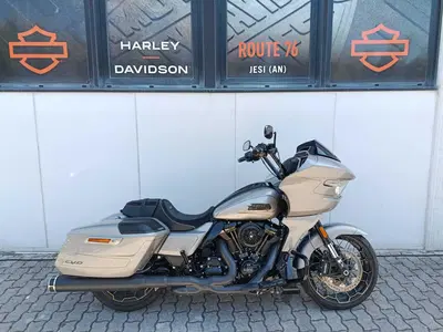Harley-Davidson CVO Road Glide (2023) usata