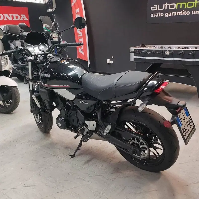 Kawasaki Z 650 RS (2022 - 24) (3)
