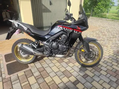 Honda Transalp XL750 (2025) usata