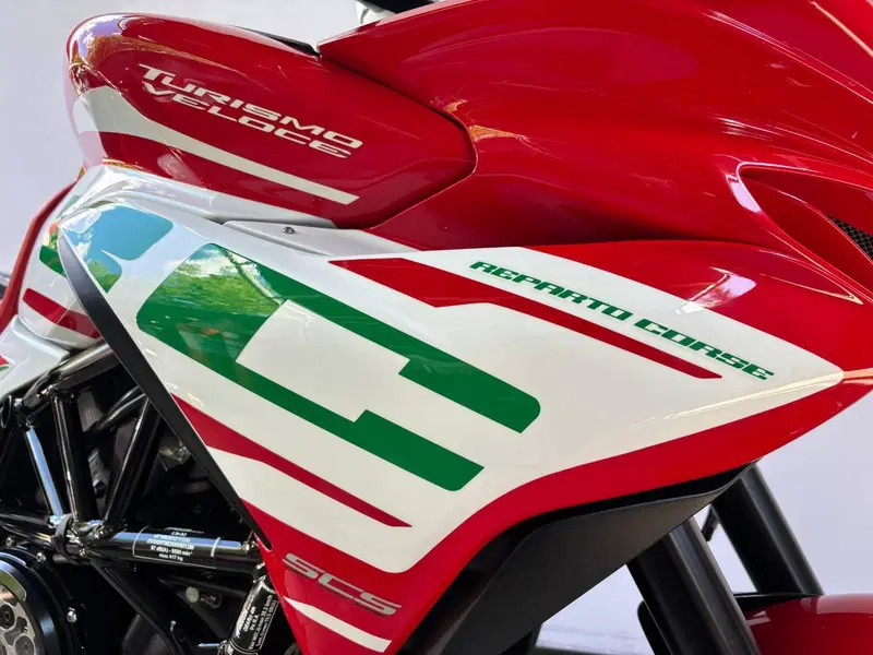 MV Agusta Turismo Veloce 800 RC SCS (2022 - 26) (2)
