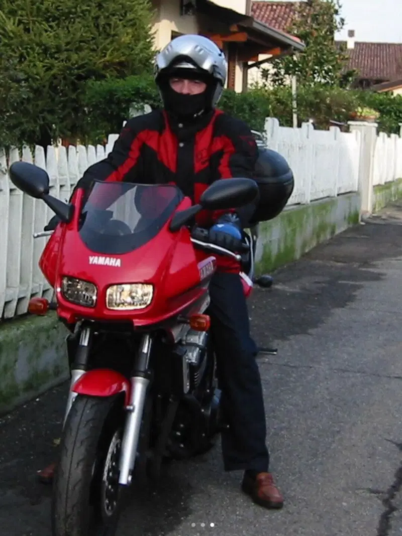 Yamaha FZS 600 Fazer (2002 - 03) (2)
