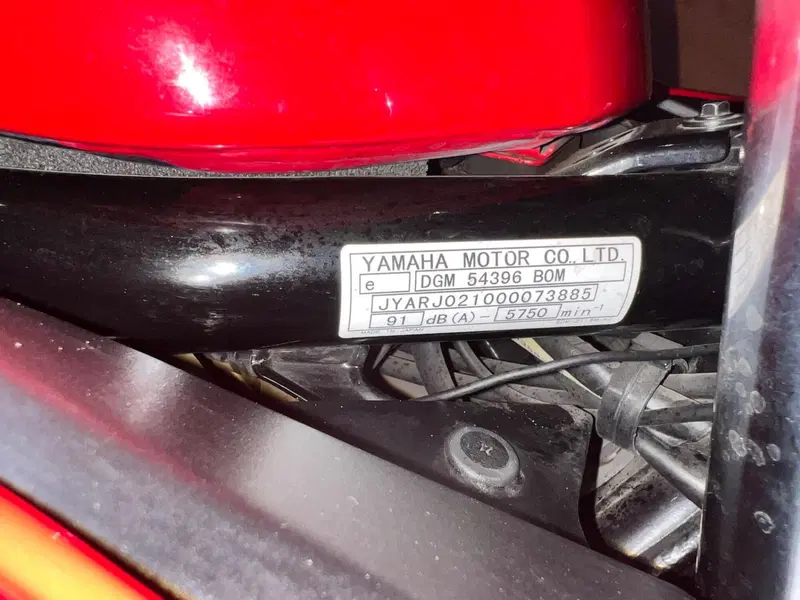 Yamaha FZS 600 Fazer (2002 - 03) (5)
