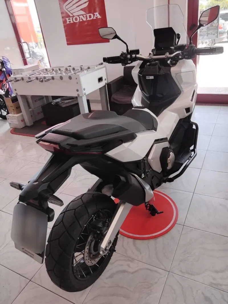 Honda X-ADV 750 (2025 - 26) (4)
