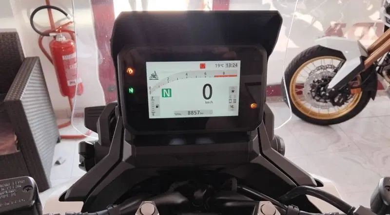 Honda X-ADV 750 (2025 - 26) (7)