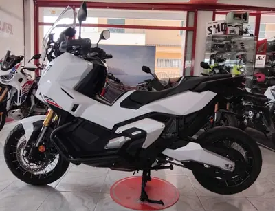 Honda X-ADV 750 (2025 - 26) usata