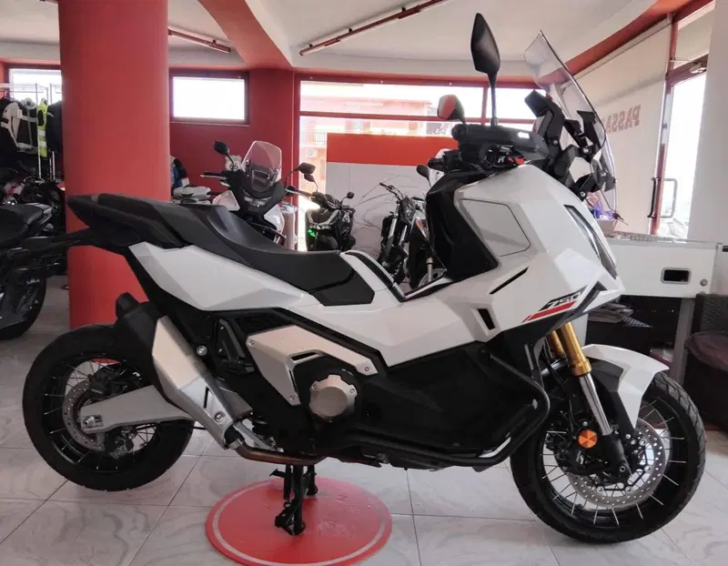Honda X-ADV 750 (2025 - 26) (3)