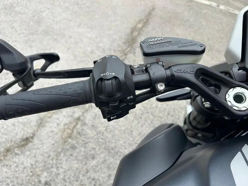 MV Agusta Dragster 800 RR (2018 - 20) (6)