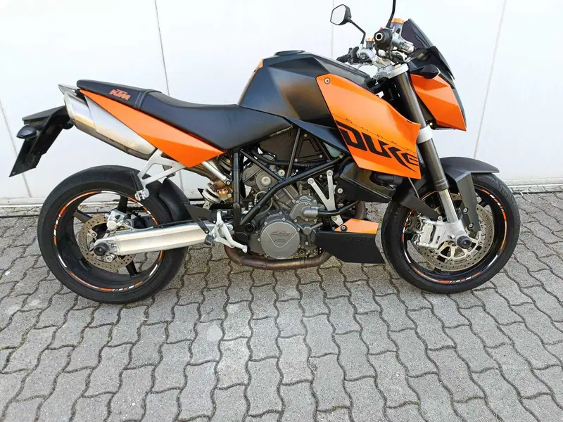 KTM 990 Super Duke (2005 - 07) (2)