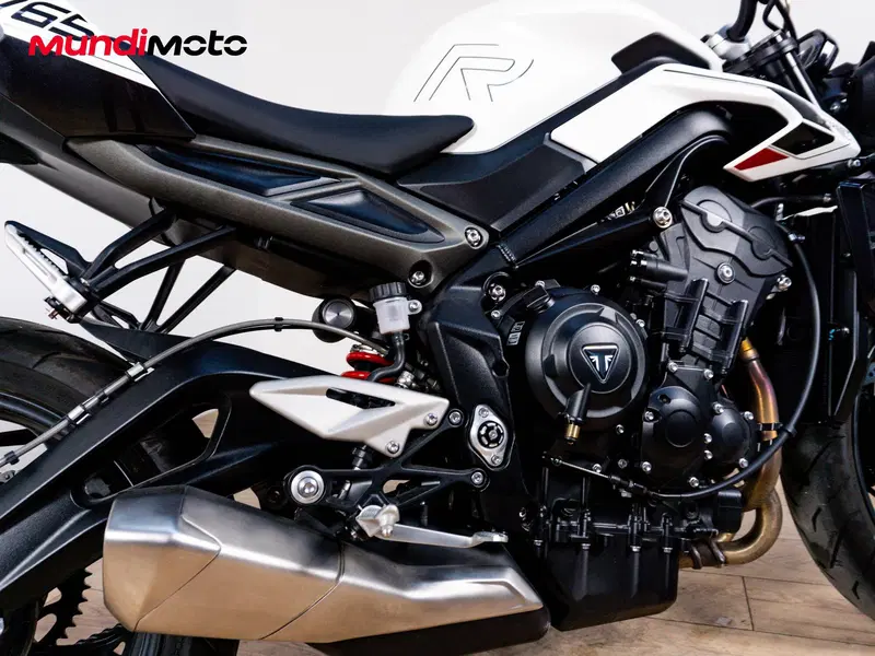 Triumph Street Triple 765 R (2023 - 26) (4)