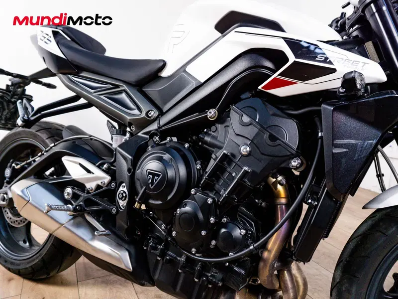 Triumph Street Triple 765 R (2023 - 26) (5)