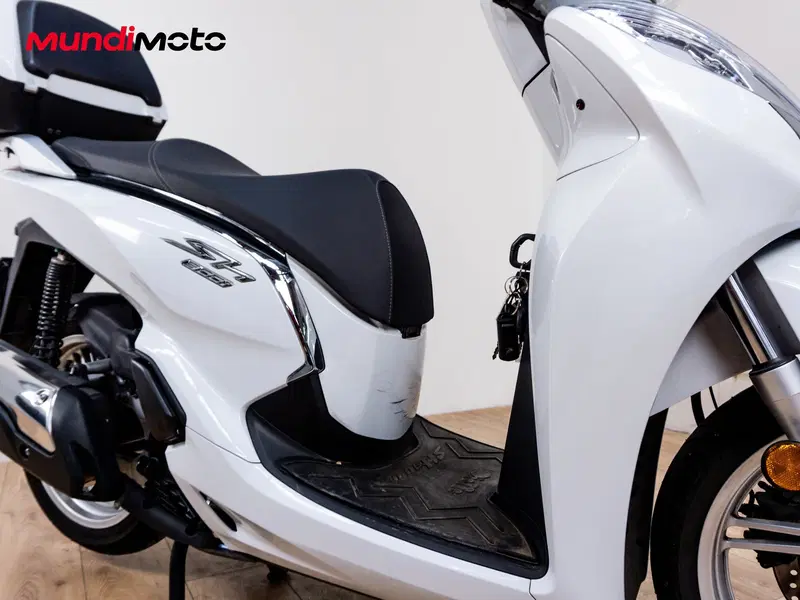 Honda SH 300 i ABS (2013 - 14) (5)