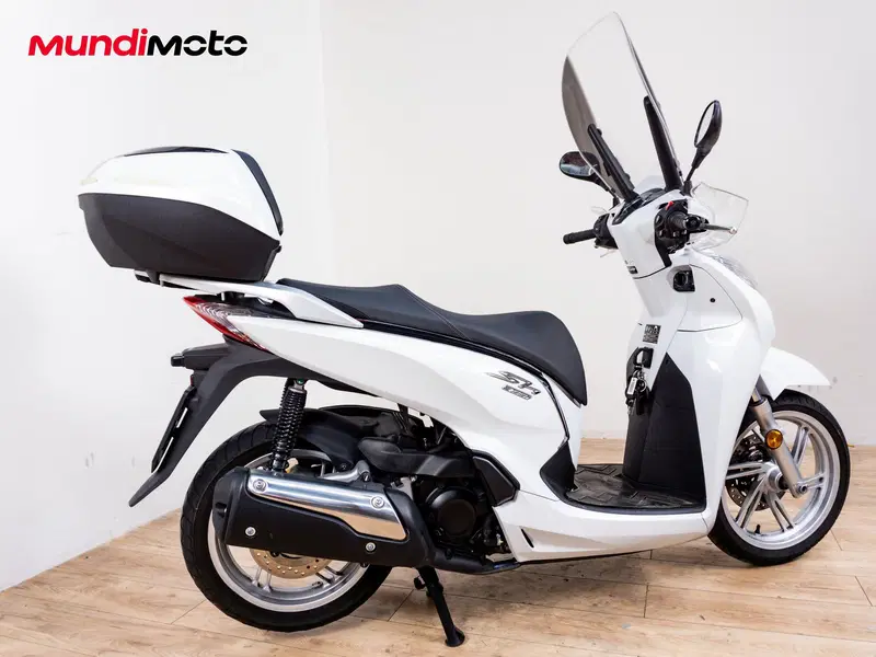 Honda SH 300 i ABS (2013 - 14) (3)