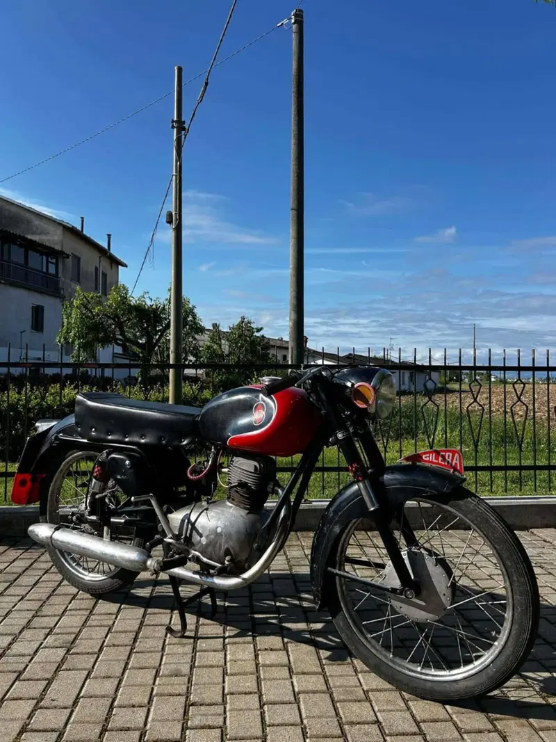 Gilera 150 sport
