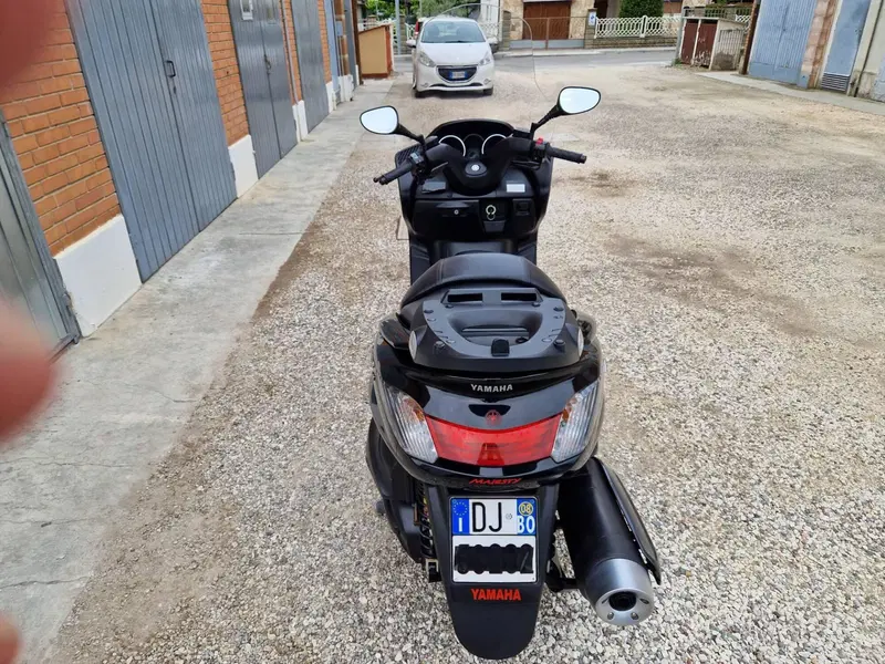 Yamaha Majesty 400 (2004 - 08) (7)