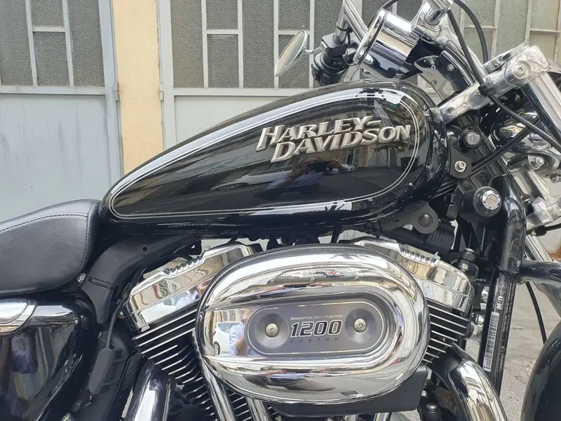 Harley-Davidson 1200 Custom (2007 - 13) - XL 1200C (4)