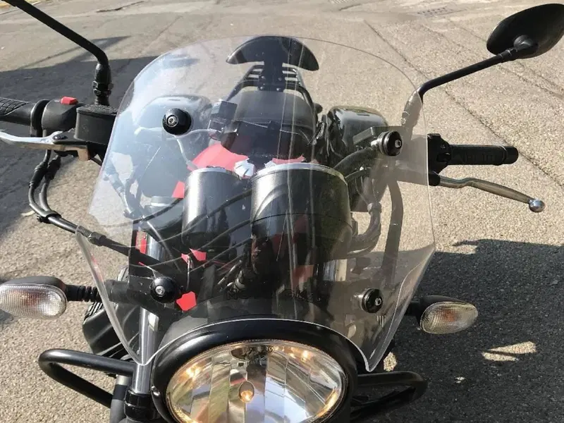 Moto Guzzi V7 III Stone (2017 - 20) (5)