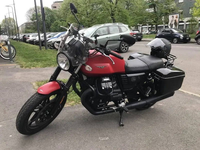 Moto Guzzi V7 III Stone (2017 - 20) (9)