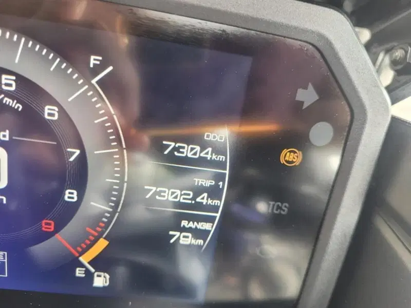 Yamaha T-Max 560 (2022 - 24) (5)