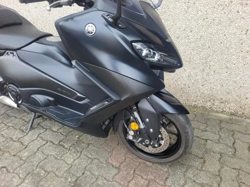 Yamaha T-Max 560 (2022 - 24) (4)