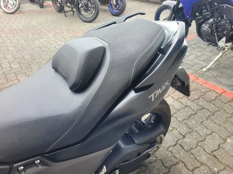 Yamaha T-Max 560 (2022 - 24) (6)