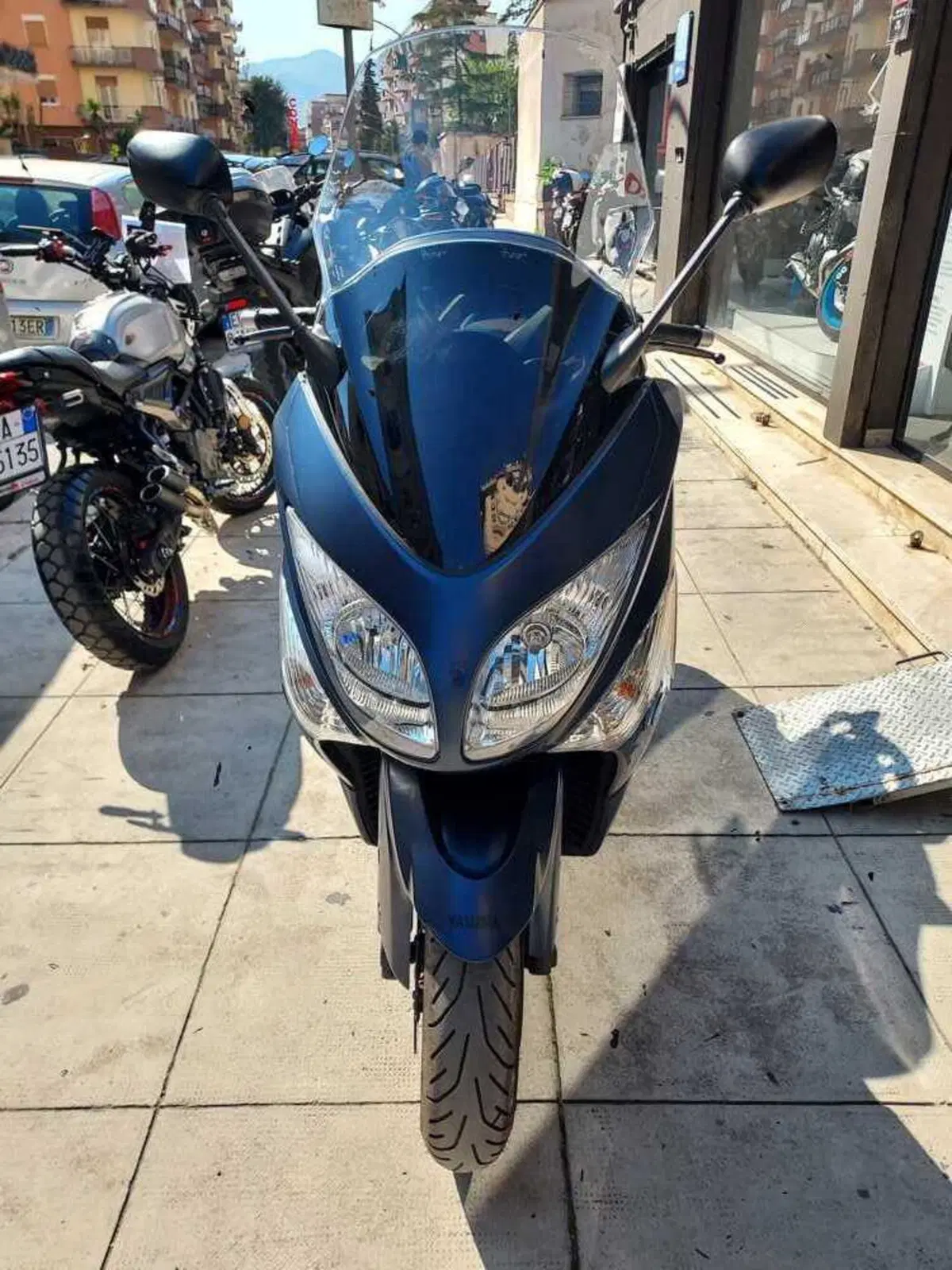 Yamaha T-Max 500 Tech Max (2011 - 13) (3)