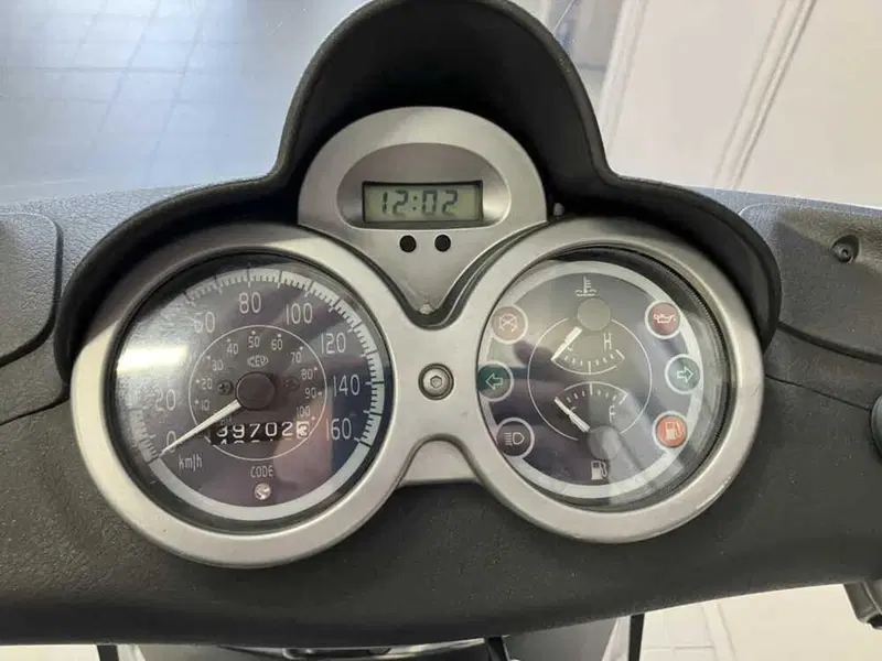 Piaggio Beverly 125 (2002 - 06) (2)