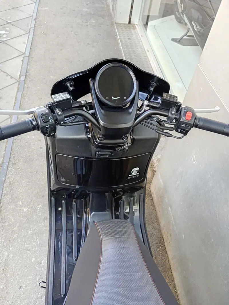 Piaggio 1 Feng Chen Wang (2022 - 24)
