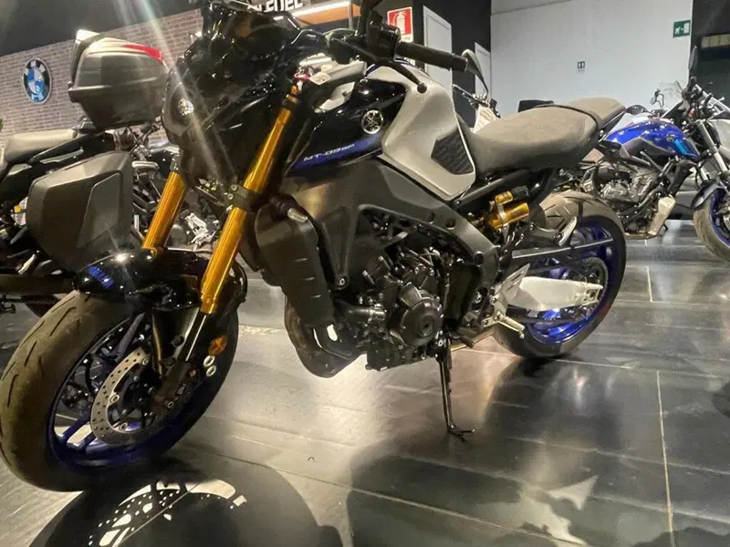 Yamaha MT-09 SP (2021 - 23) (7)