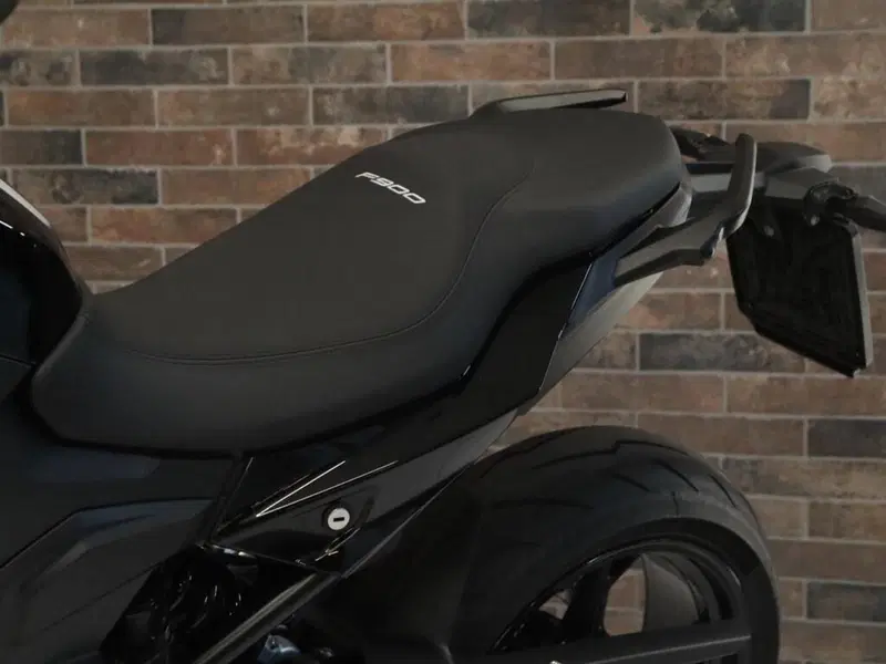 Bmw F 900 R (2025 - 26) (10)