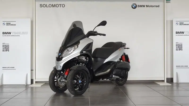Piaggio MP3 300 ABS Hpe (2021 - 24) (4)