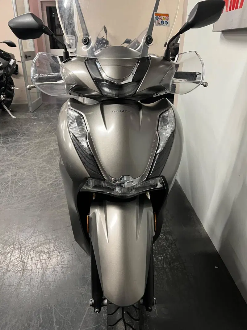 Honda SH 350 (2021 - 24) (3)