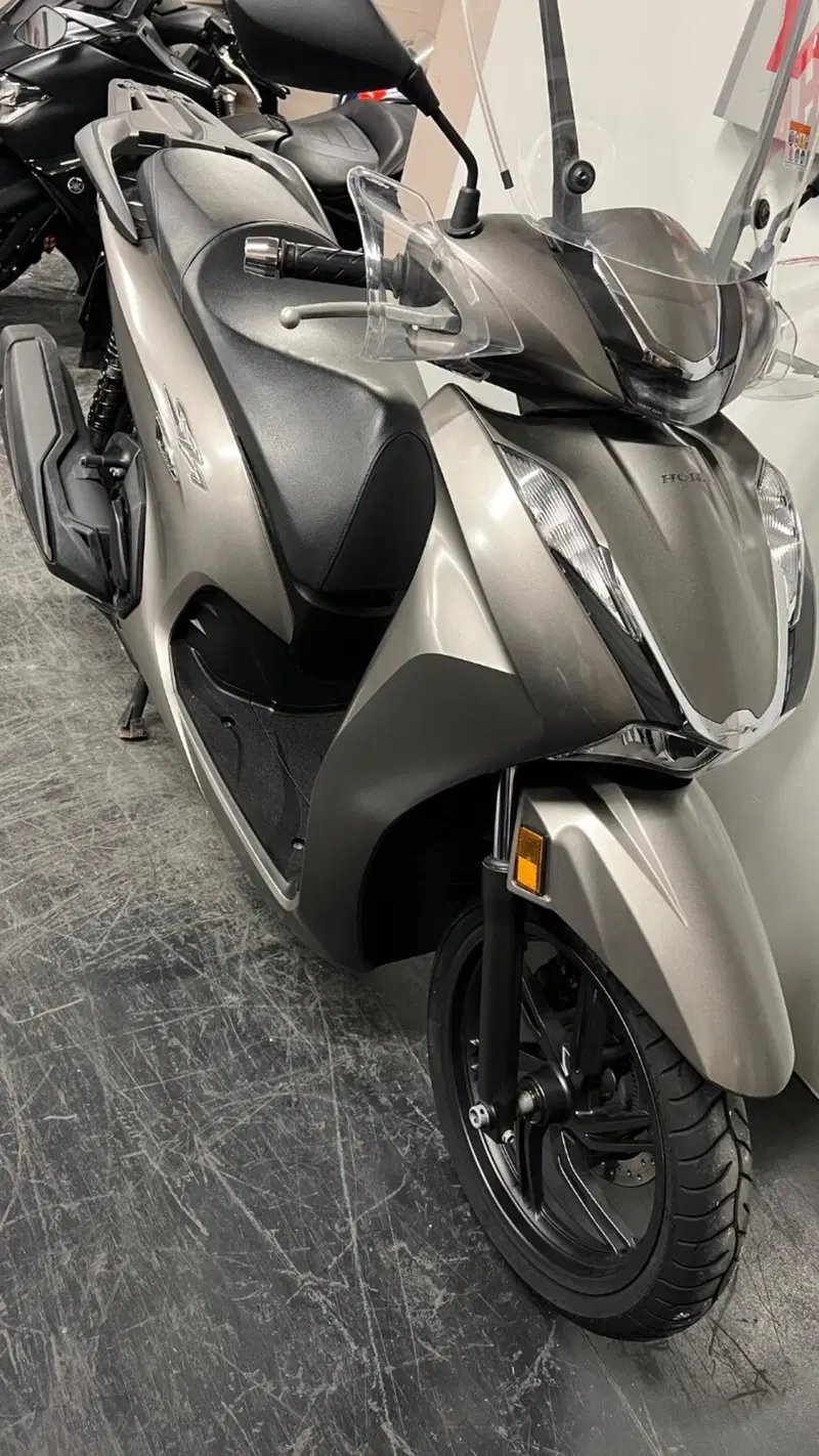 Honda SH 350 (2021 - 24) (10)