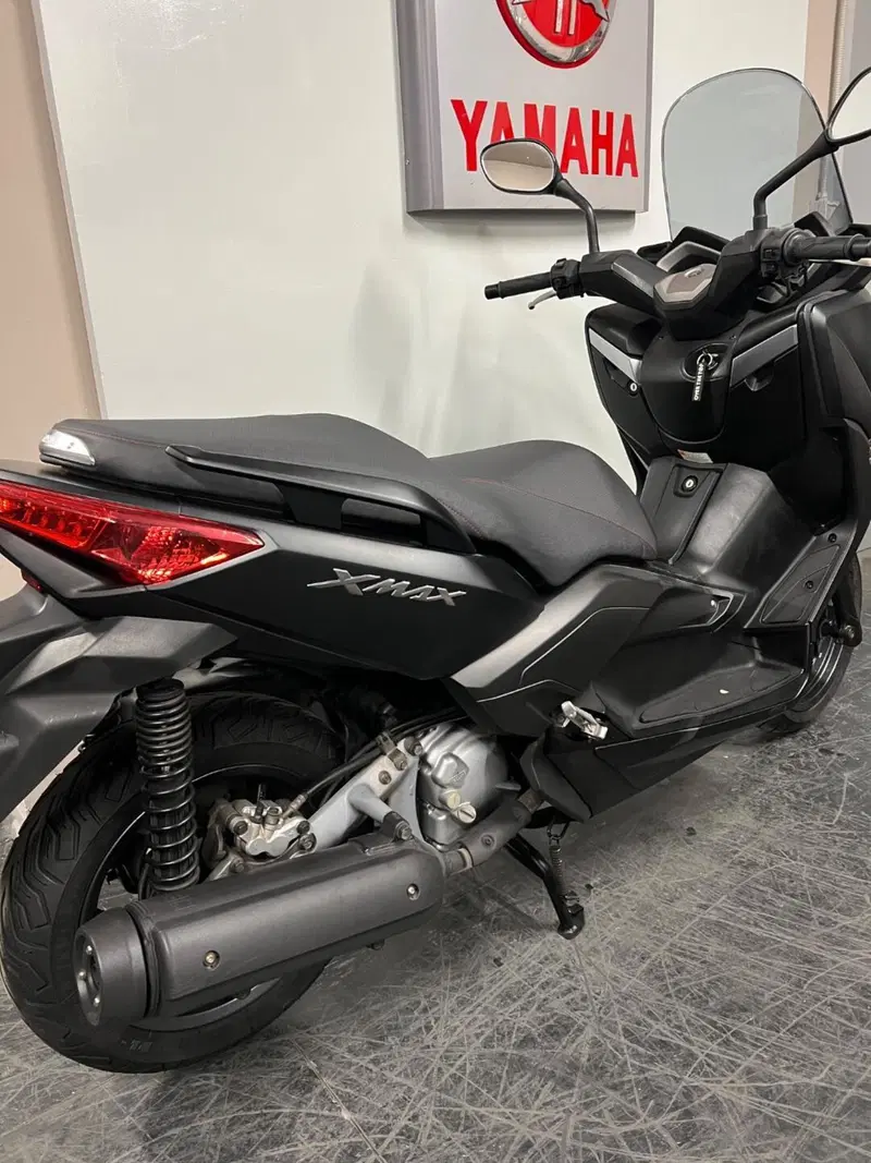 Yamaha X-Max 250 ABS (2014 - 16) (4)