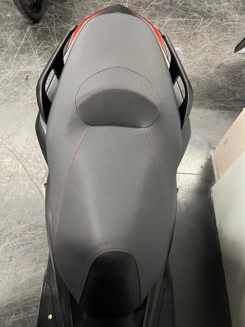 Yamaha X-Max 250 ABS (2014 - 16) (7)