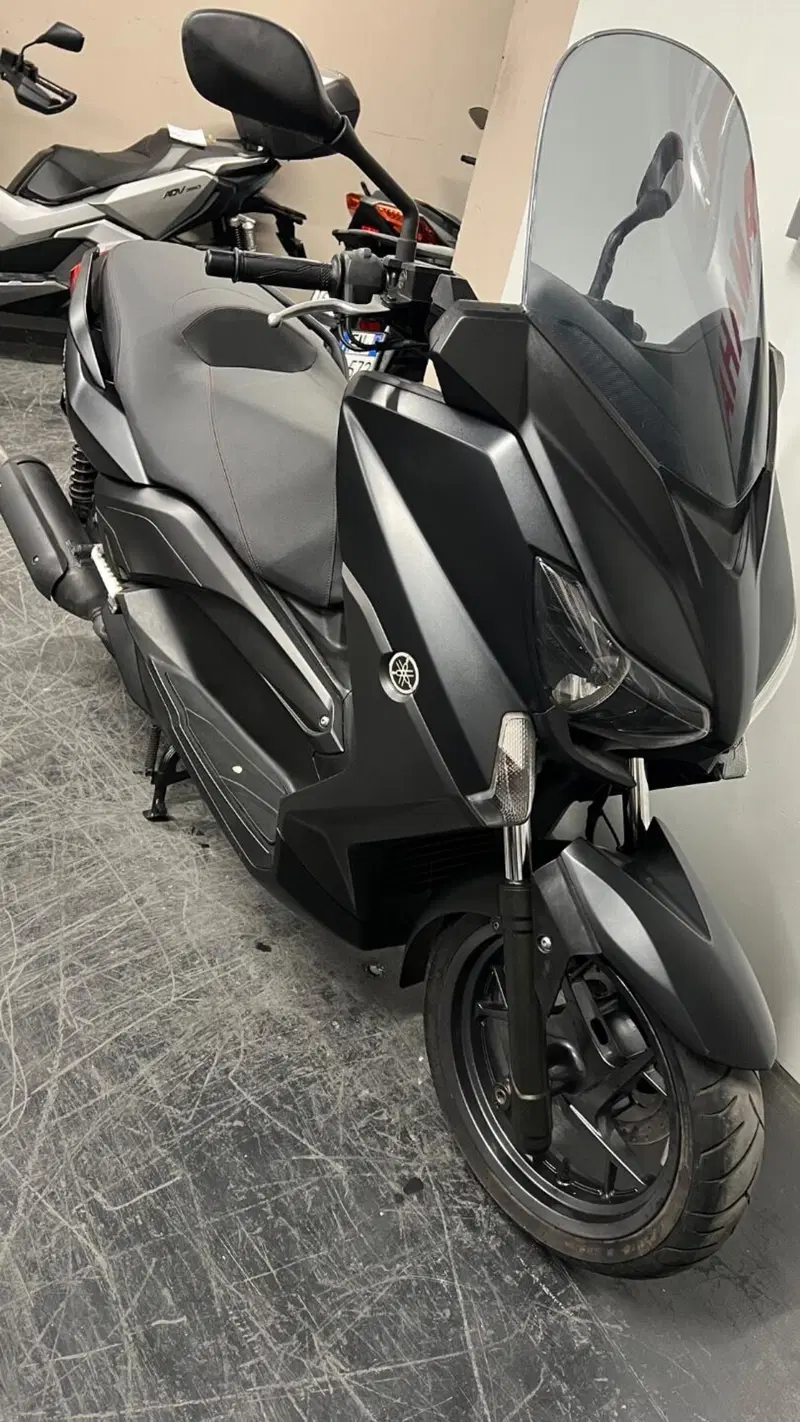 Yamaha X-Max 250 ABS (2014 - 16) (10)