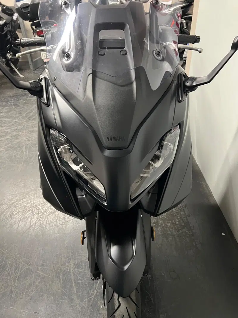 Yamaha T-Max 560 (2025 - 26) (3)