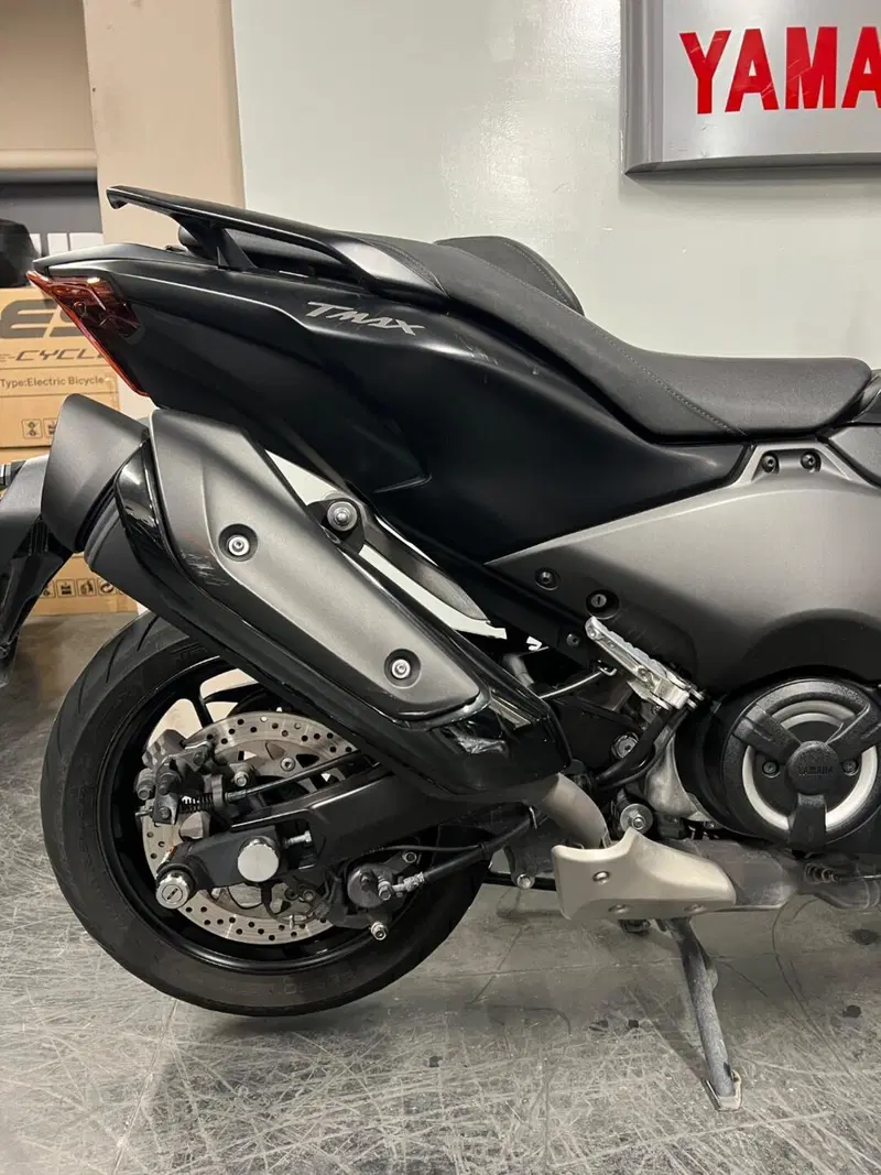 Yamaha T-Max 560 (2025 - 26) (4)