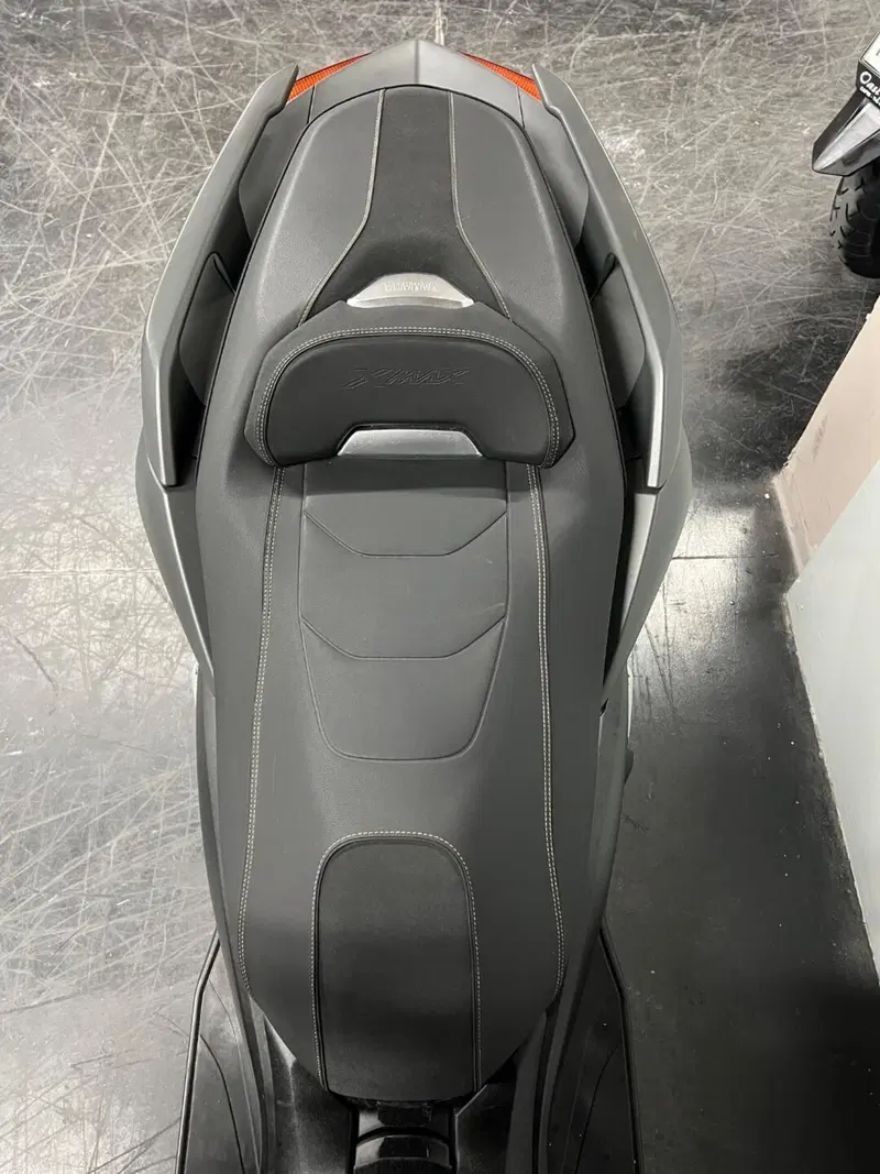 Yamaha X-Max 300 Tech Max (2020) (7)
