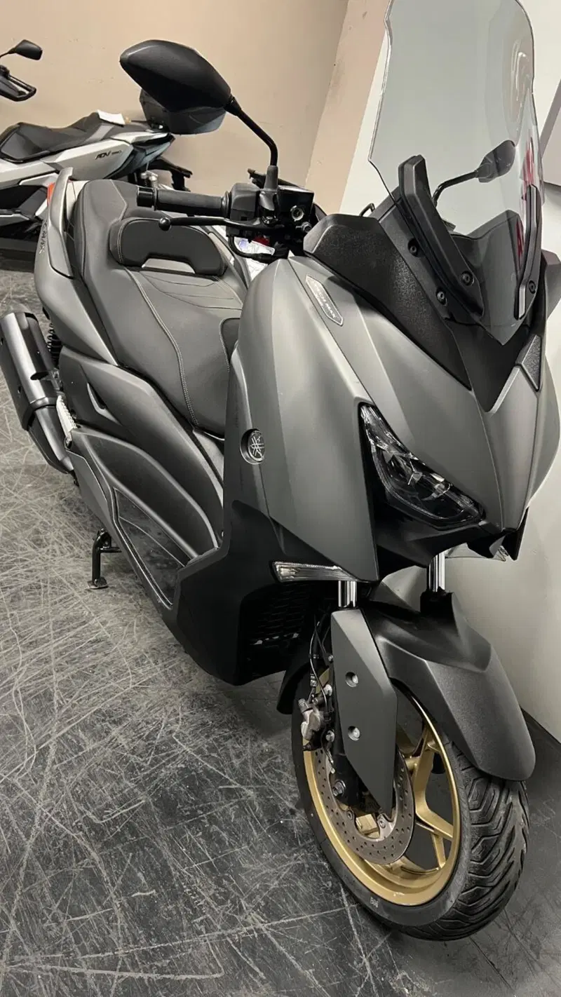 Yamaha X-Max 300 Tech Max (2020) (10)