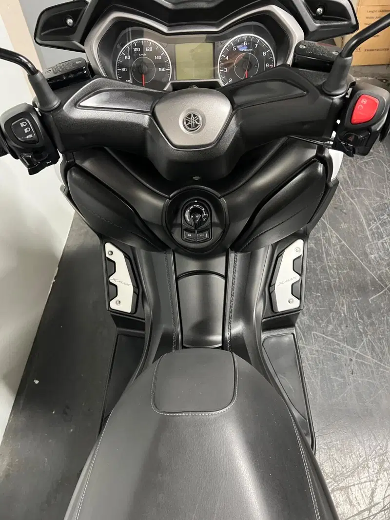 Yamaha X-Max 300 ABS (2017 - 20) (8)