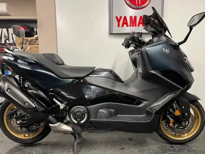 Yamaha T-Max 560 Tech Max (2022 - 24) usata