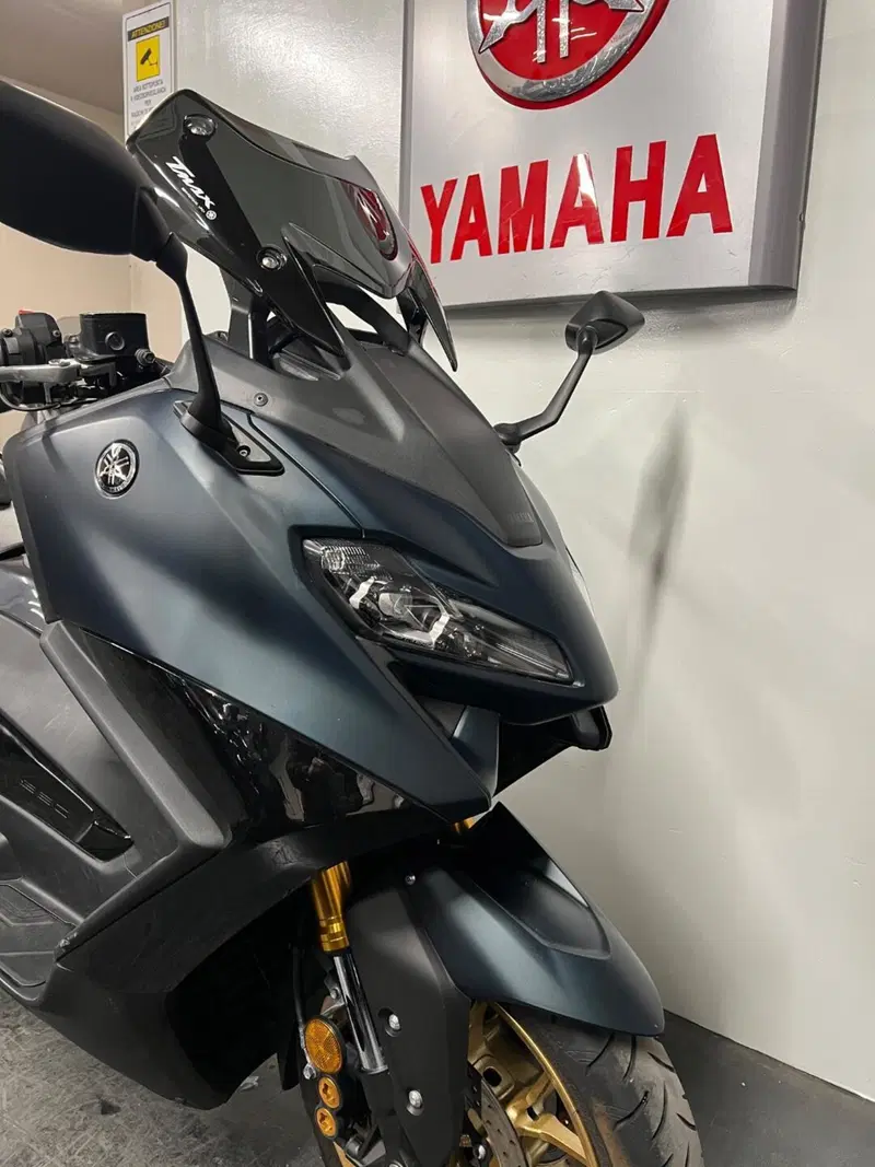Yamaha T-Max 560 Tech Max (2022 - 24) (2)
