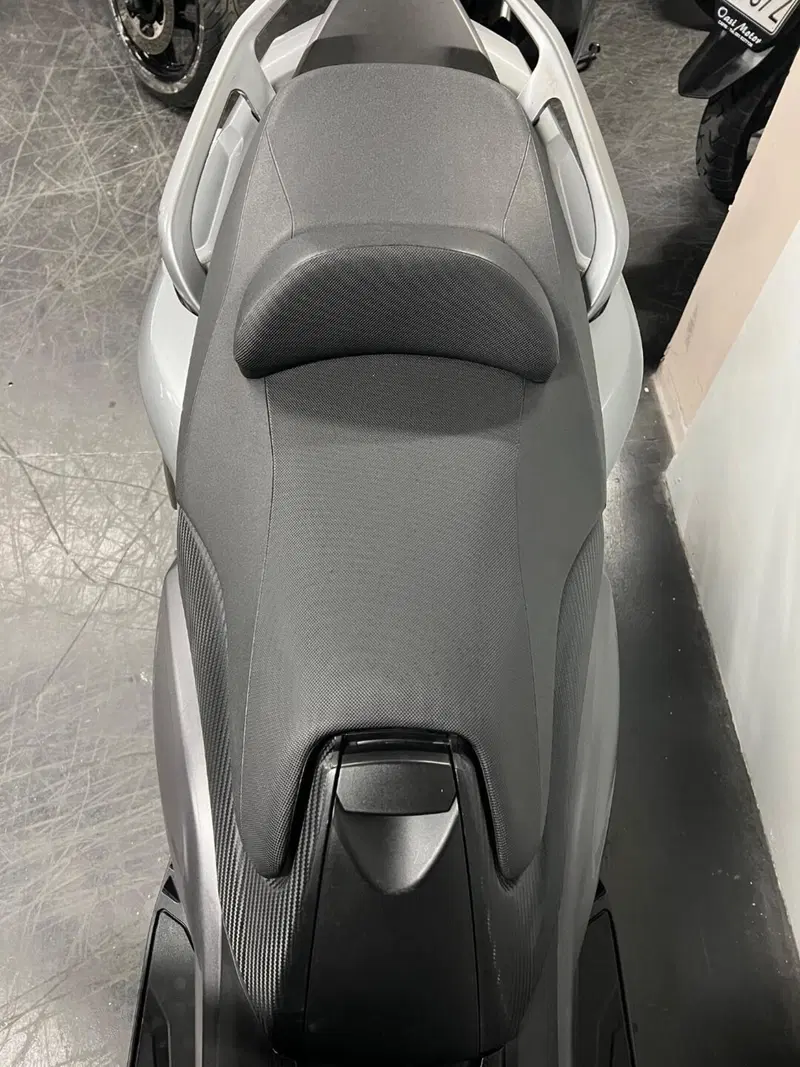 Yamaha T-Max 530 (2012 - 14) (7)