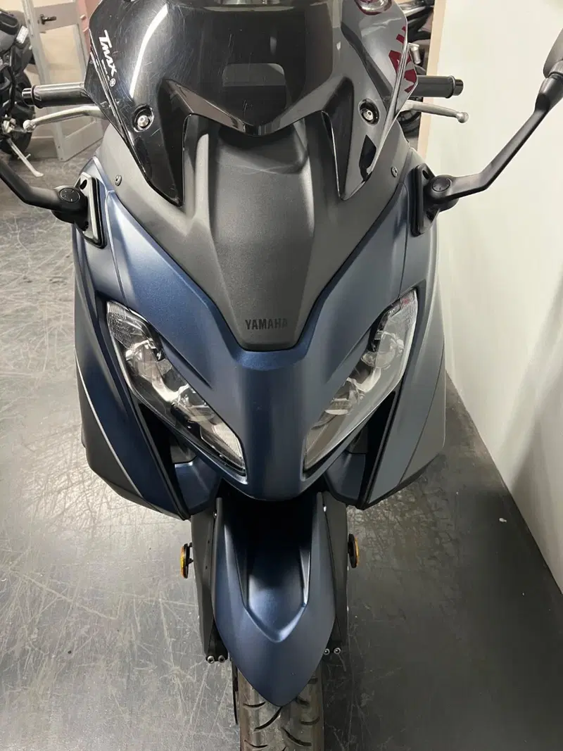 Yamaha T-Max 560 (2022 - 24) (3)