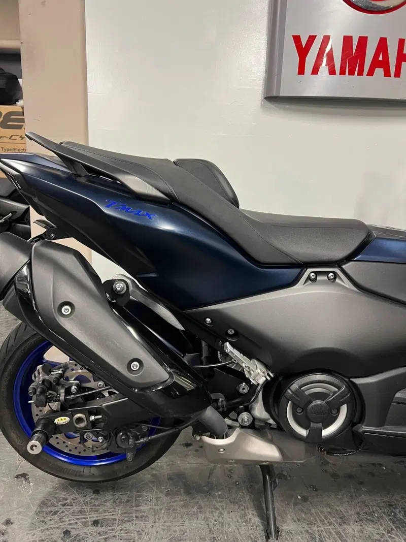 Yamaha T-Max 560 (2022 - 24) (5)