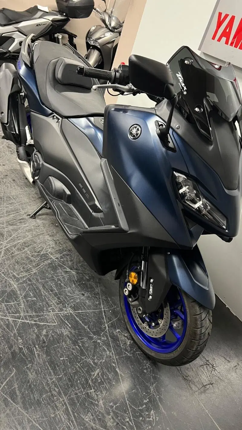 Yamaha T-Max 560 (2022 - 24) (10)