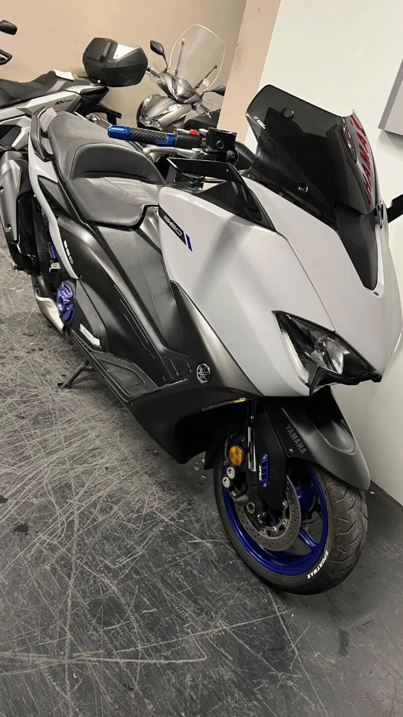 Yamaha T-Max 560 (2020 - 21) (12)